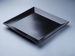Оренда чорної квадратної тарілки